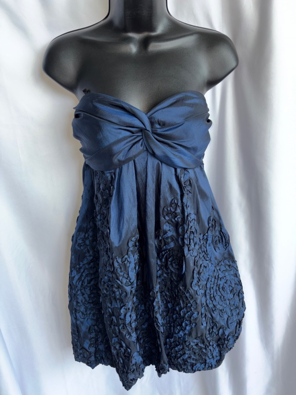 Josh and Jazz Navy Strapless Cocktail Mini, bubble hem, appliqué, sz 7, taffeta
